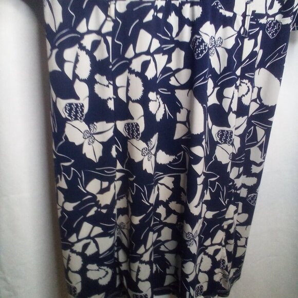 Old Navy Dress L Women Short Sleeve Soft Stretch Floral Blue White - Picture 10 of 16